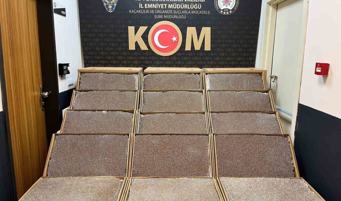 270 bin adet doldurulmuş kaçak makaron ele geçirildi Afyonkarahisar’da polis tarafından durdurulan bir kamyonda yapılan aramamada 270 bin