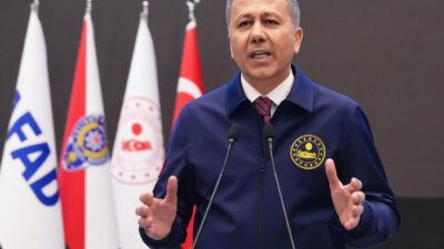 İçişleri Bakanı Ali Yerlikaya, Türkiye genelinde göçmen kaçakçılığı organizatörleri ve
