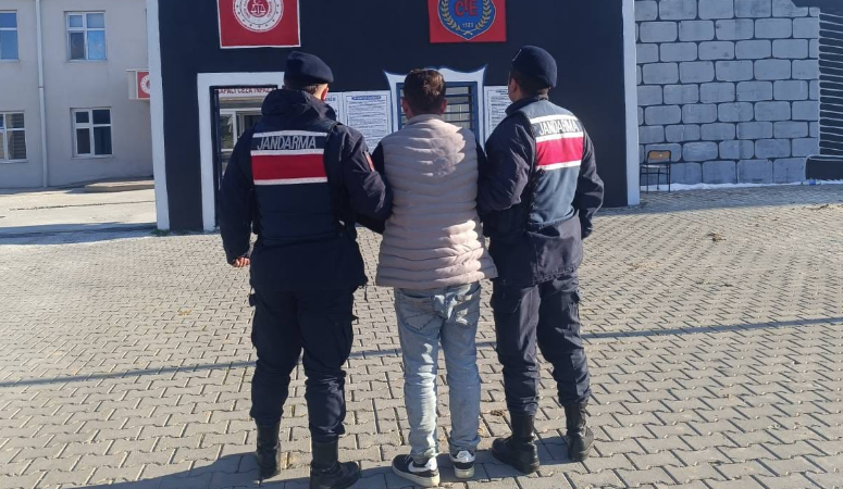Afyonkarahisar İl Jandarma Komutanlığınca, aranan şahısların tespiti ve yakalanmasına yönelik