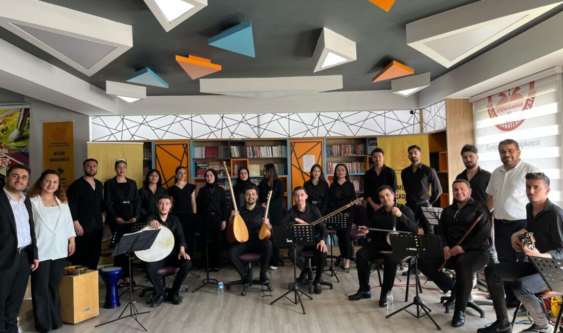 Afyonkarahisar Öğretmen Akademileri- Müzik Akademisi etkinlikleri devam ediyor Afyonkarahisar İl Milli Eğitim Müdürlüğü’nün yürüttüğü “Afyonkarahisar Öğretmen Akademileri” kapsamında
