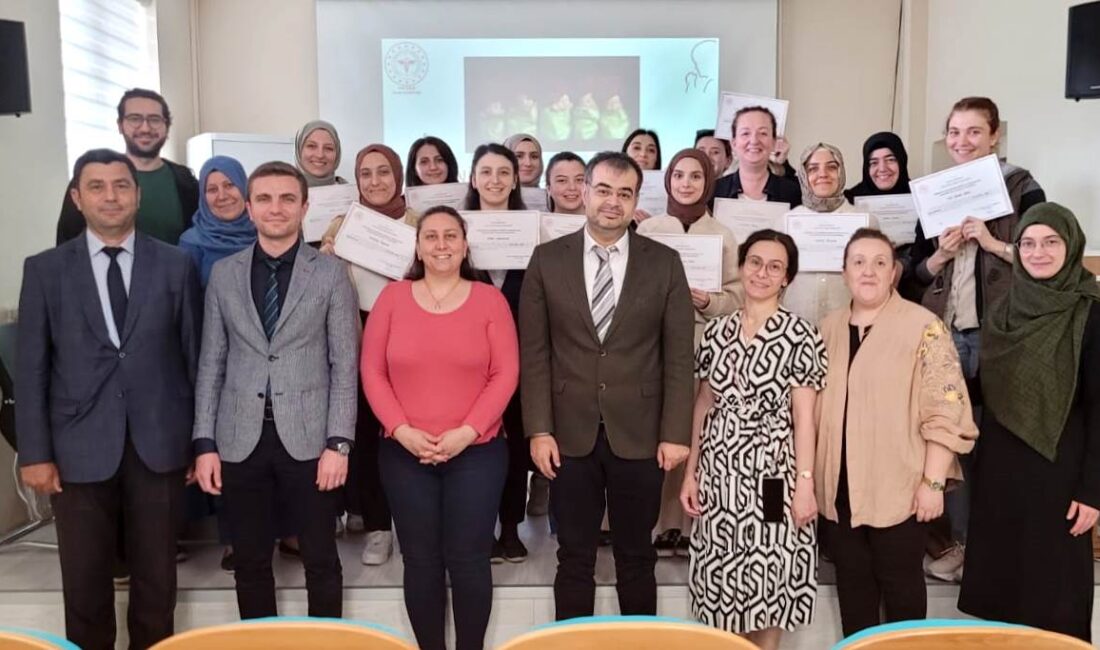 Afyonkarahisar İl Sağlık Müdürlüğü tarafından düzenli olarak yapılan Yenidoğan Canlandırma