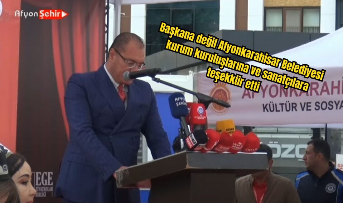 “Afyonkarahisar’ımızda sanatın ışığı altında bir araya gelmenin büyük sevincini yaşıyoruz” Uluslararası 1. Kocatepe Tiyatro Festival’nin açılışında konuşan Afyonkarahisar Vali Vekili