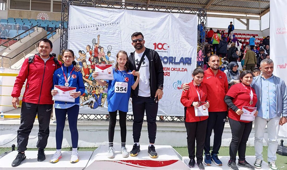 Karaman’da düzenlenen Okul Sporları Özel Sporcular Atletizm Türkiye Şampiyonası’nda Afyonkarahisar’ı
