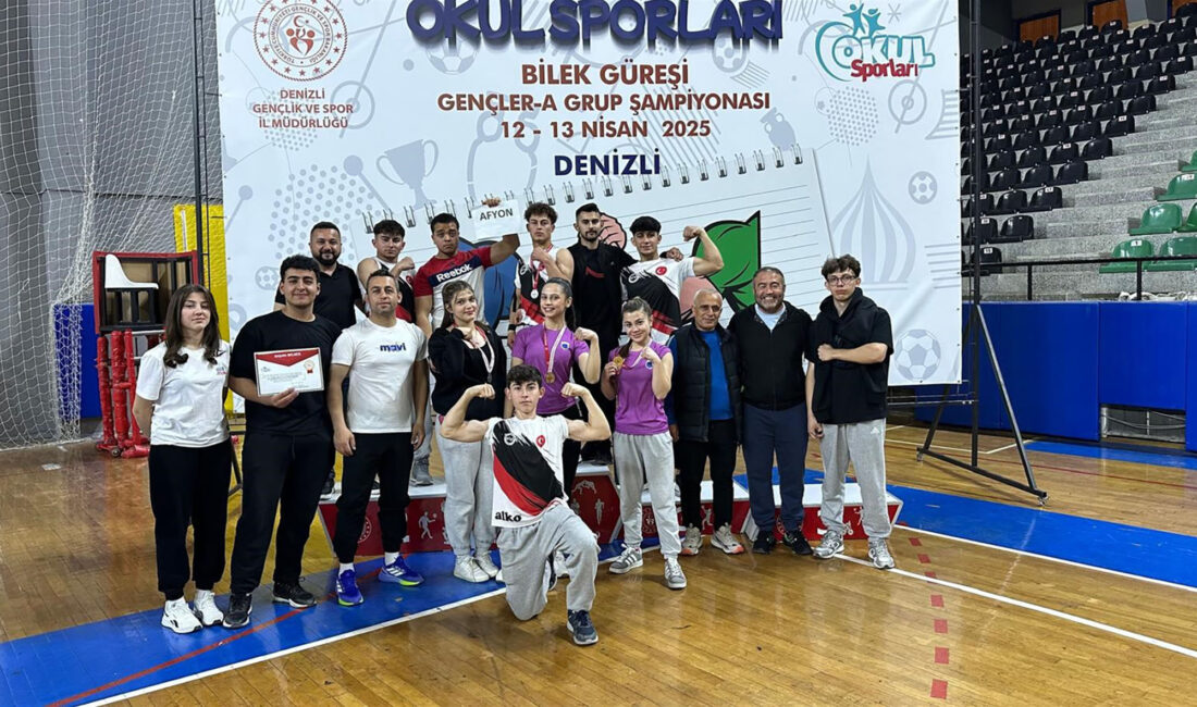 Ege Bölgesi Okul Sporları Bilek Güreşi Grup Müsabakaları’nda başarılı dereceler