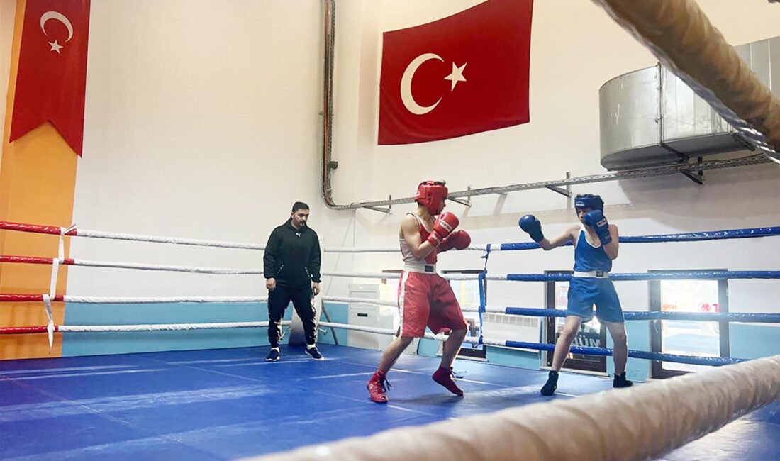 Afyonkarahisar’da düzenlenen Gençler B kategorisi il seçmelerinde dereceye giren sporcular,