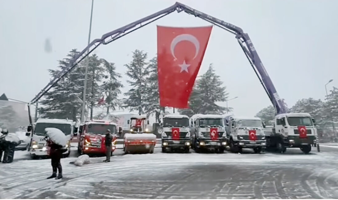 Çay Belediyesi, araç filosunu genişletti Çay Belediyesi, araç filosunu genişletmeye devam ediyor. Çay Belediyesi, yeni