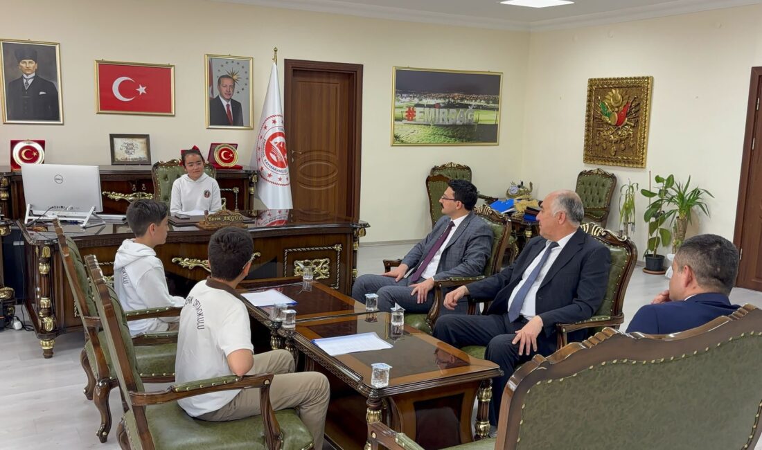 23 Nisan Ulusal Egemenlik ve Çocuk Bayramı kapsamında Emirdağ Kaymakamlığı,