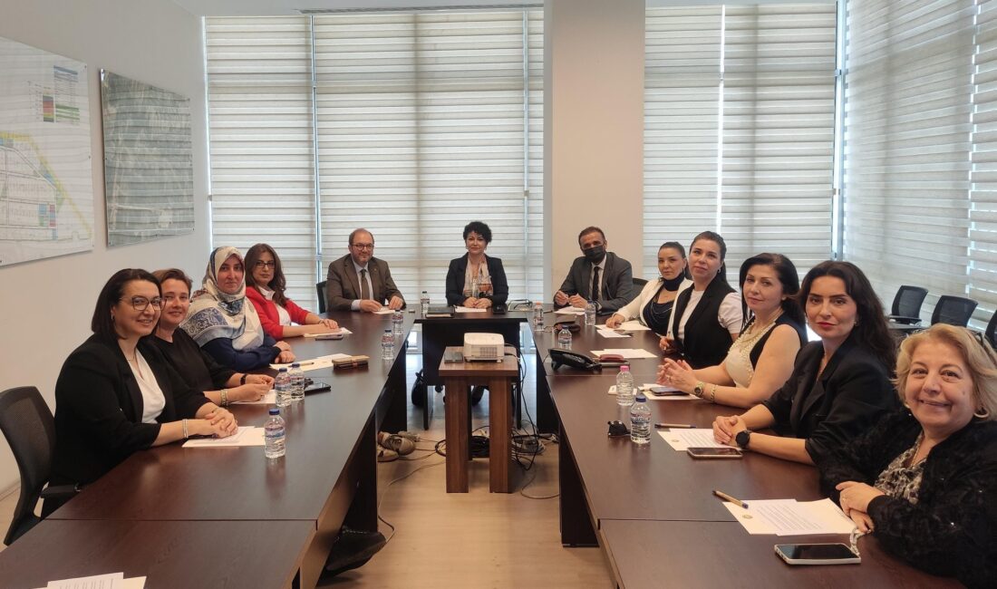 TOBB Afyonkarahisar Kadın Girişimciler Kurulu İcra Komitesi toplantısı gerçekleştirildi TOBB Afyonkarahisar Kadın Girişimciler Kurulu (KGK) İcra Komitesi toplantısı, Komite