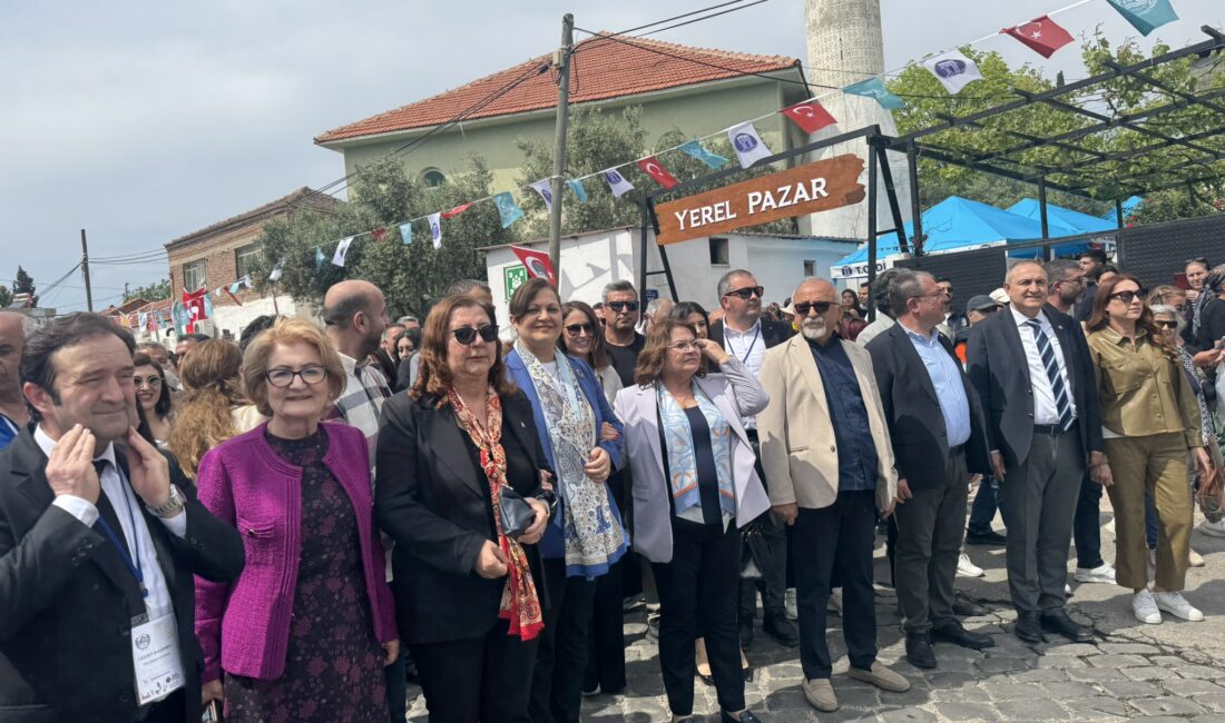 Afyonkarahisar Belediye Başkanı Burcu Köksal, Didim’in Akköy’de düzenlenen Ege Lezzetleri