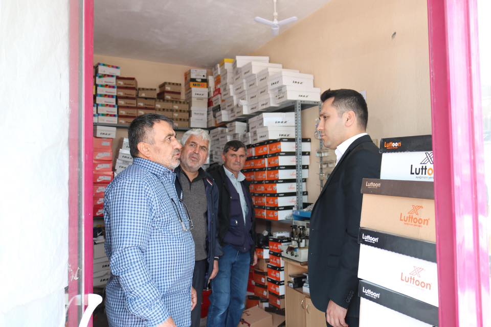 Kaymakam Bildirici, ilçedeki ziyaretlerini sürdürüyor İhsaniye Kaymakamı İsmail Bildirici, İlçe Emniyet Amiri Enes Özkan ile