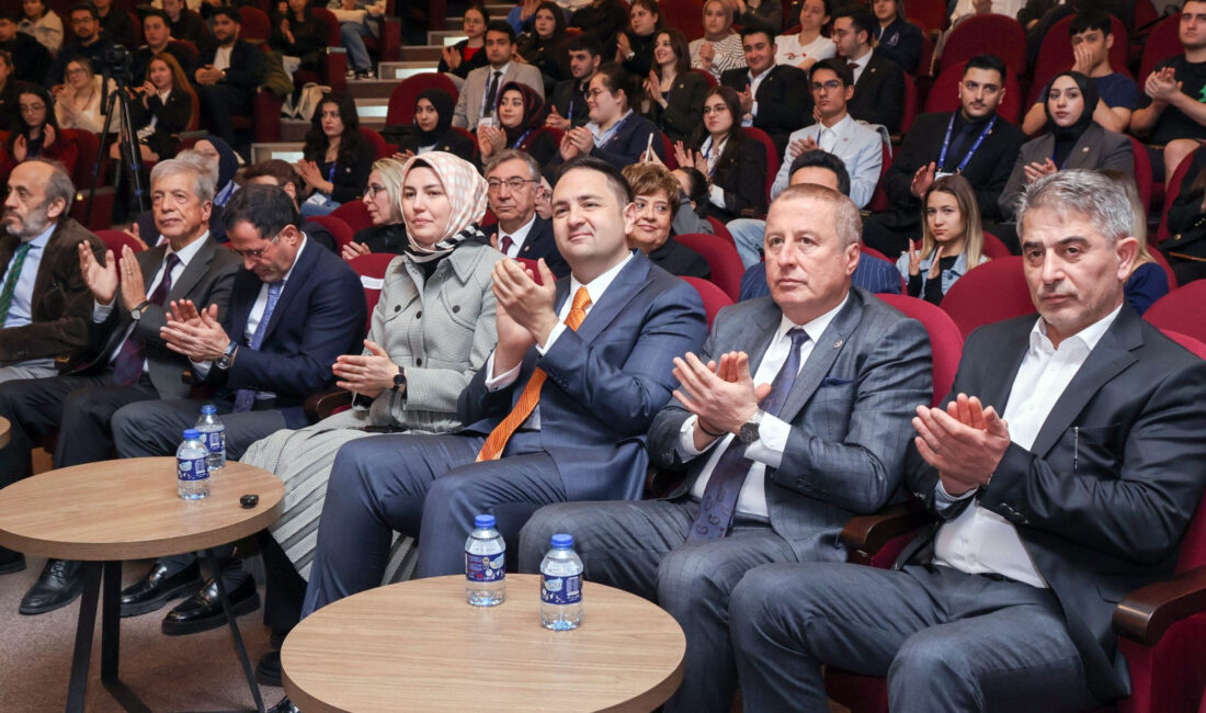Olgun, ‘Meclis Simülasyonu’ etkinliğine katıldı İYİ Parti Genel Başkan Yardımcısı, Afyonkarahisar Milletvekili Hakan Şeref Olgun