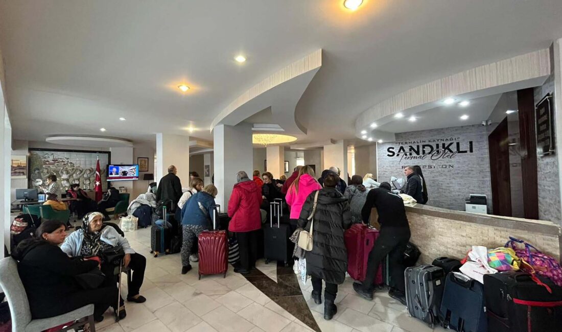 Sandıklı’da termal otelde yoğunluk sürüyor Sandıklı Belediyesi Termal Otel’de Ramazan Bayramı tatilinin ardından da hareketlilik