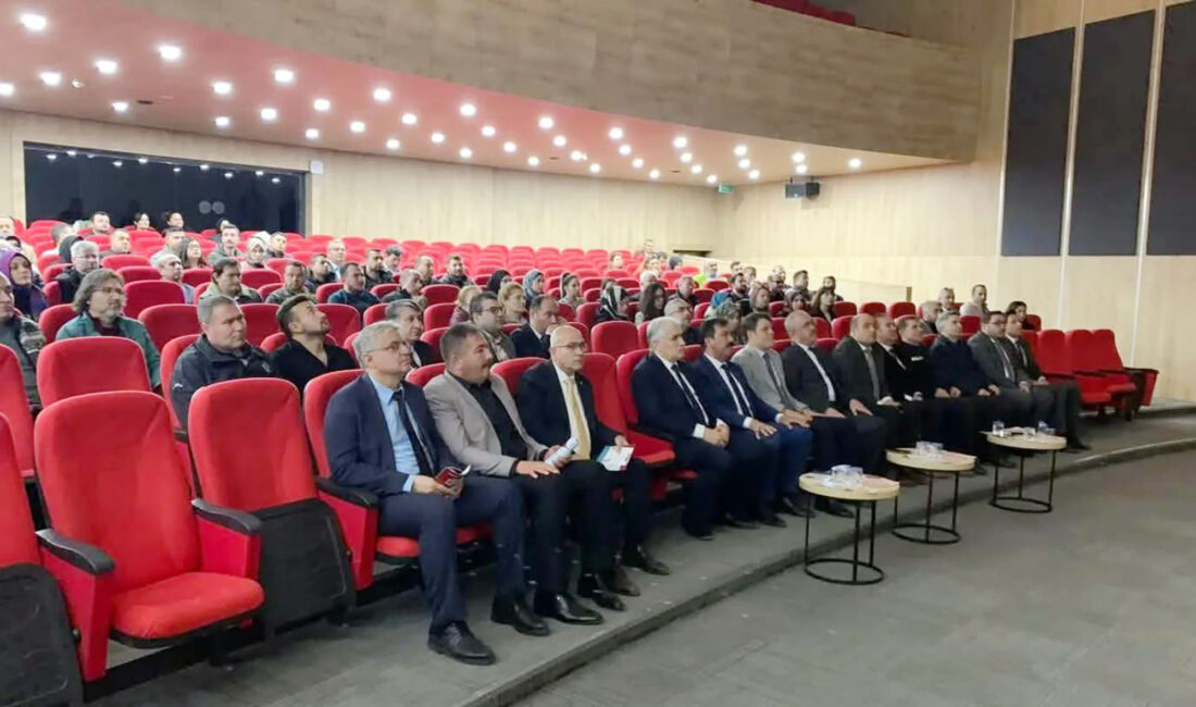 Sandıklı’da Koruyucu Aile Tanıtım Programı gerçekleştirildi Sandıklı’da, Aile ve Sosyal Hizmetler İl Müdürlüğü tarafından koruyucu aile