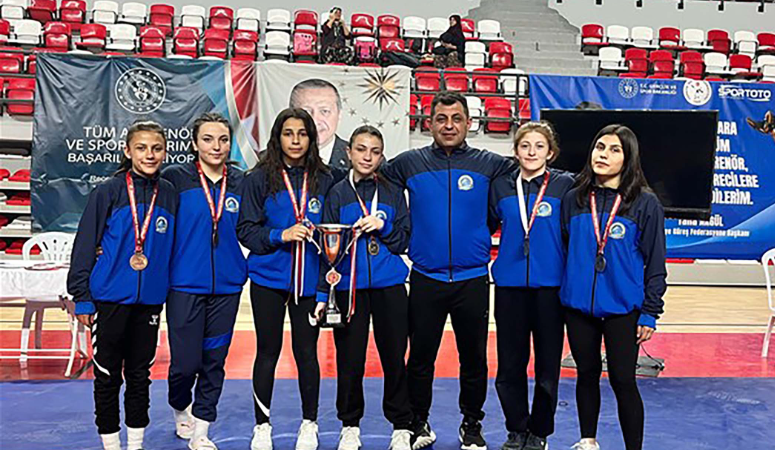 Afyonkarahisar’dan beş genç güreşçi, U17 Kadın Güreş Milli Takım Kampı’na