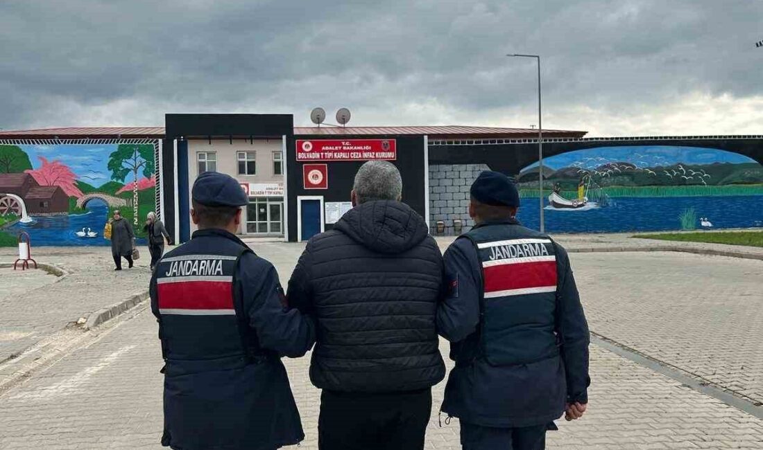 Afyonkarahisar’da 5 yıl hapis cezası bulunan şahıs yakalandı Afyonkarahisar İl Jandarma Komutanlığı ekiplerince düzenlenen operasyonda, hakkında 5 yıl