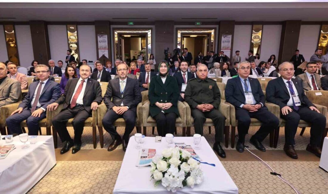 Afyonkarahisar’da 8. Tıbbi ve Aromatik Bitkiler Çalıştayı devam ediyor Afyonkarahisar’da bu yıl 8’incisi düzenlenen Tıbbi ve Aromatik Bitkiler Çalıştayı,