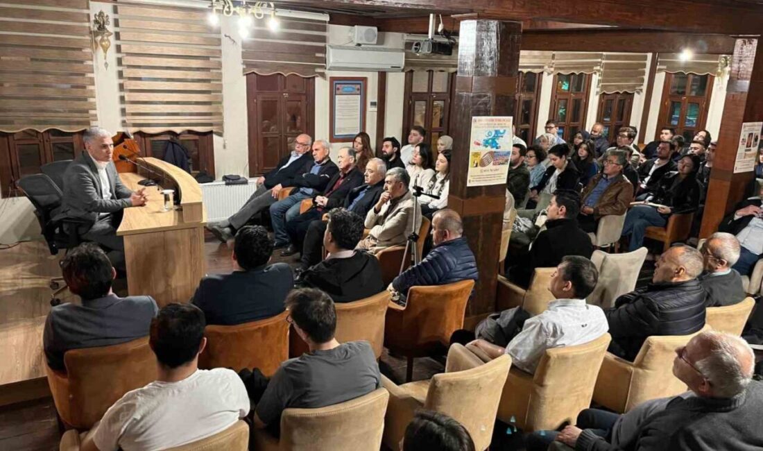 Eskişehir Türk Ocağı’nda gerçekleştirilen ’Savaş, insan ve teknoloji: Askeri sektörün