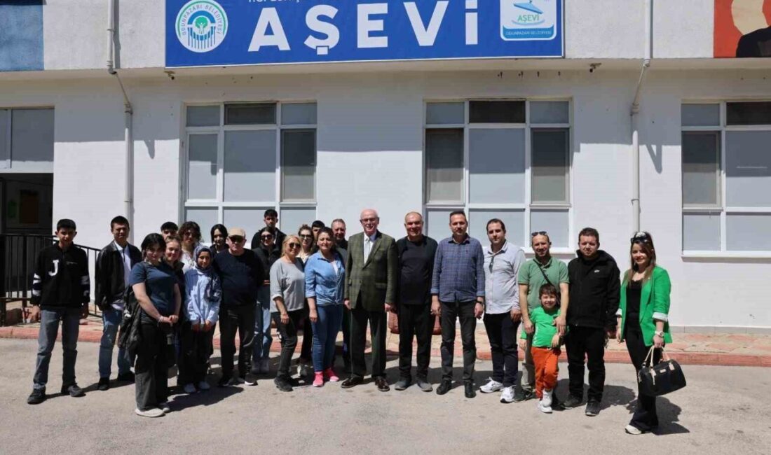 Odunpazarı Belediye Başkanı Kazım Kurt, Ramazan ayında büyük bir özveriyle