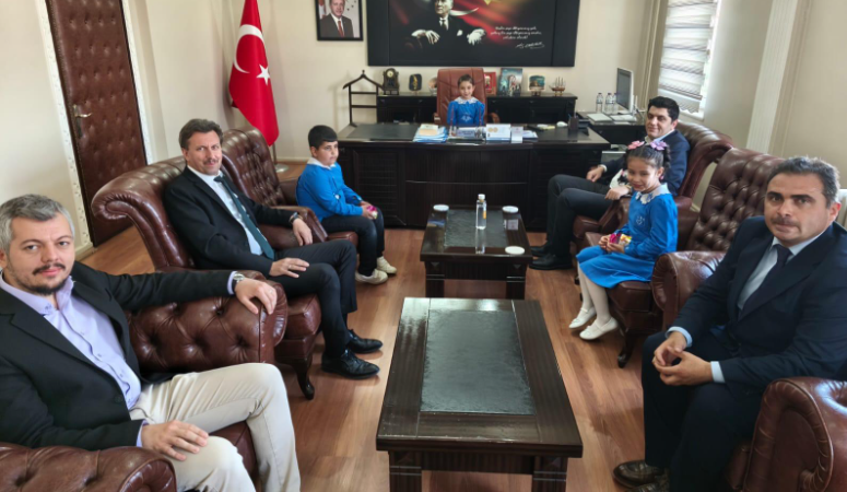 23 Nisan Ulusal Egemenlik ve Çocuk Bayramı münasebetiyle Başmakçı Kaymakamlığı’nda