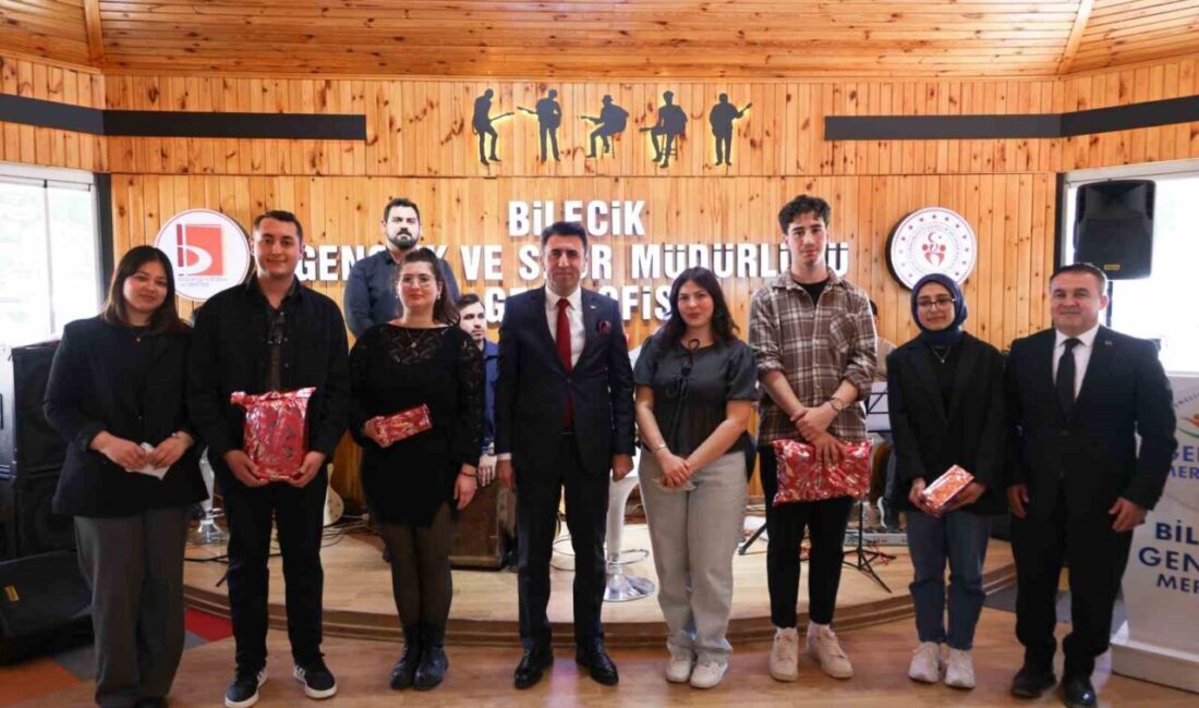 Bilecik’te genç yetenekler sahne aldı, kültür ve sanat rüzgarı esti Gençlik ve Spor İl Müdürlüğü tarafından düzenlenen 10. Gençler Arası