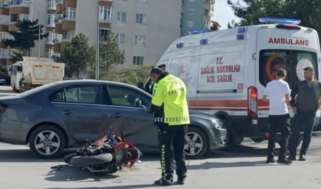 Bilecik’te motosiklet ile otomobil çarpıştı, 1 kişi yaralandı Bilecik’te seyir halindeki otomobil ile motosikletin çarpışması sonucu meydana gelen