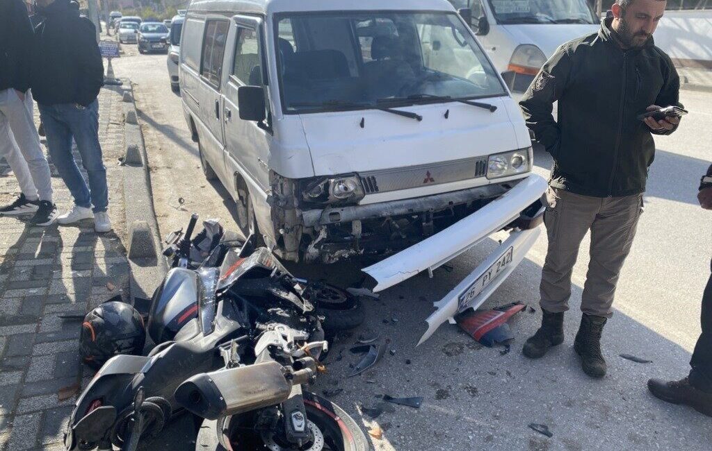 Bilecik’te 1’i motosiklet 3 aracın karıştığı trafik kazasında 1 kişi