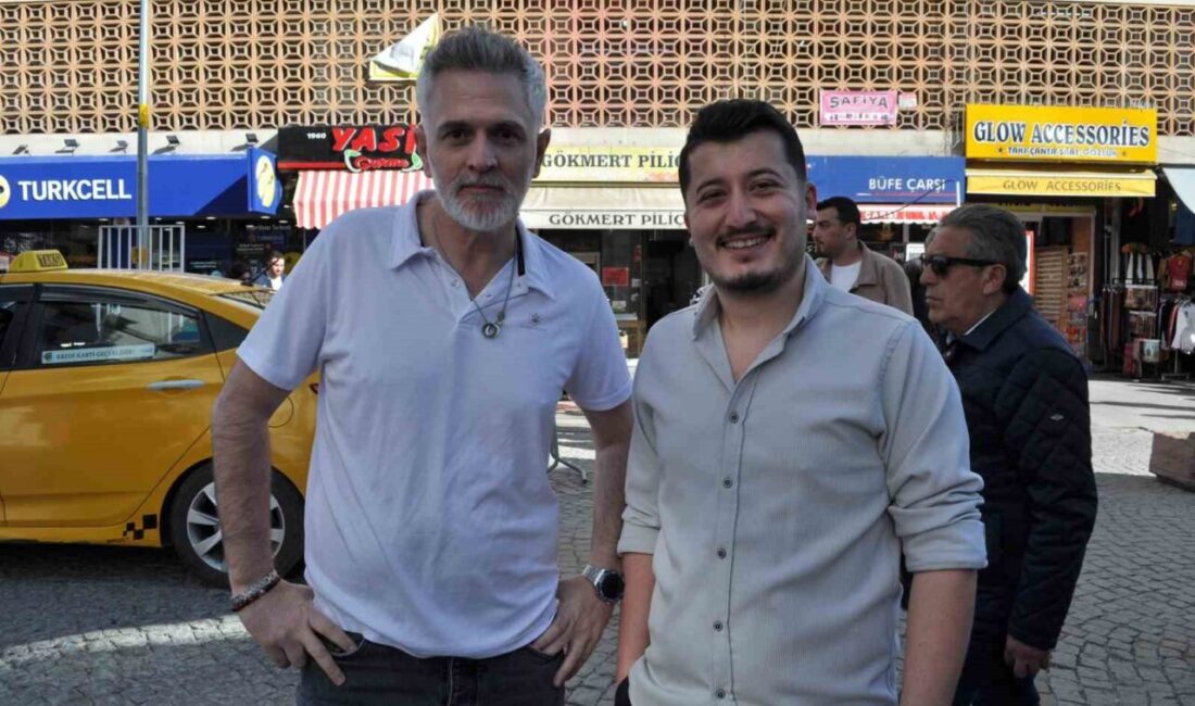 Bursa’dan Eskişehir’e gezmeye gelen gelen Emre Polat ve Efe Gürcan,
