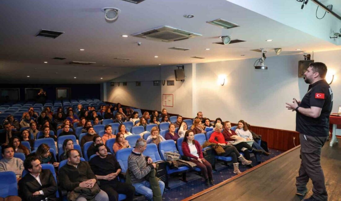 Büyükşehir’den personele “En İyi Narkotik Polisi: Anne” eğitimi Eskişehir Büyükşehir Belediyesi ve Eskişehir Emniyet Müdürlüğü iş birliğinde “En