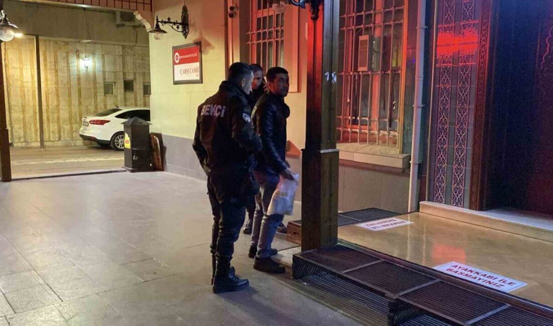 Eskişehir’de namaz sonrası camide uyuyan ve içeride mahsur kalan adamı