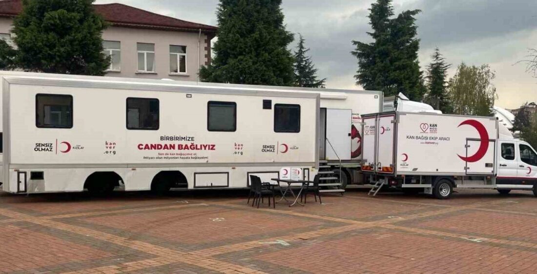 Dr. Ulusoy’dan kan bağışı çağrısı Kütahya’nın Tavşanlı ilçesinde, Türk Kızılay’ı kan bağışı mobil tırı bugün