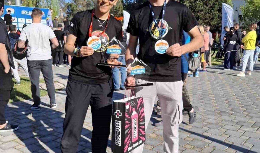 Eda Konuk ve Eren Keskin Mix Kategoride zirvede Eskişehir Gençlikspor İl Müdürlüğü sporcuları Eda Konuk ve Eren Keskin,