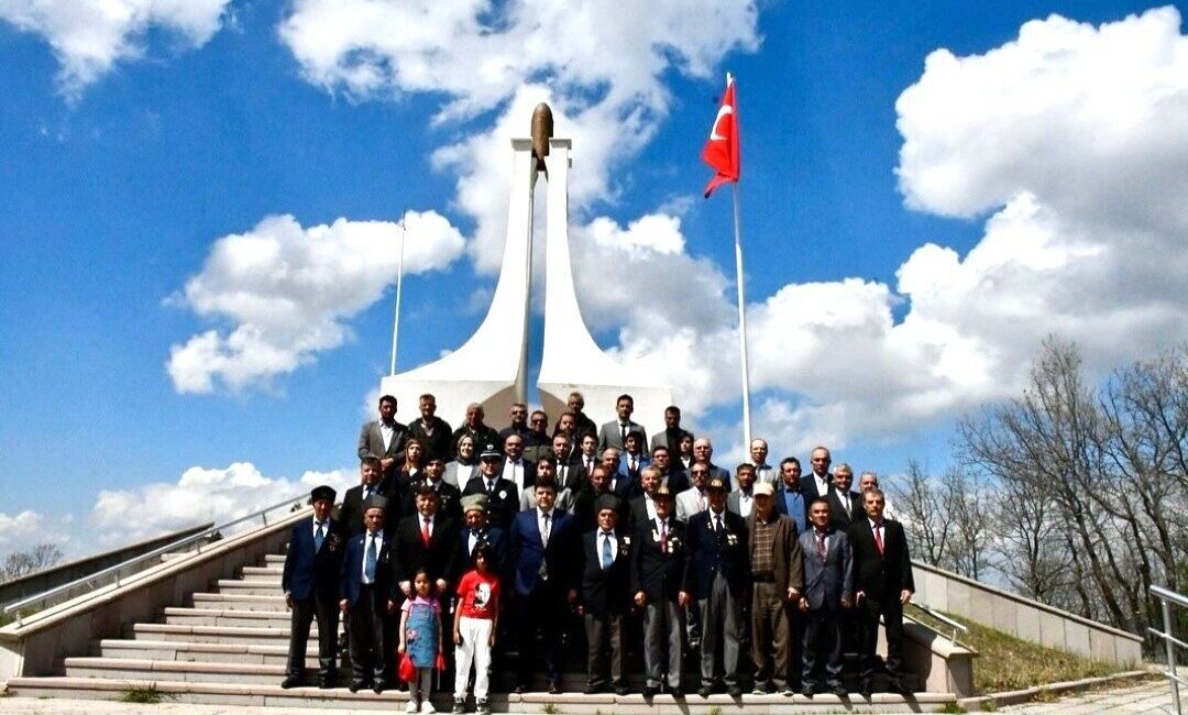 Emet’te Cevizdere Zaferi’nin 103. yıl dönümü coşkuyla kutlandı Kütahya’nın Emet ilçesinde Cevizdere Zaferi’nin 103. yıl dönümü düzenlenen törenle