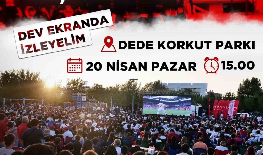 AK Parti Eskişehir İl Başkanı Gürhan Albayrak, Eskişehirspor-Manavgat Belediyespor karşılaşmasının