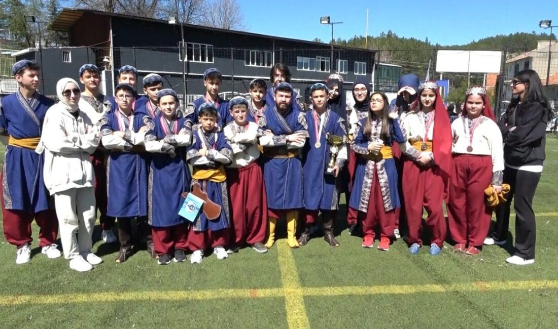 Geleceğin kemankeşleri Kütahya’da yetişiyor Kütahya Diriliş Spor Kulübü Antrenörü Ramazan Mandıracı, okçuluğun gençler üzerindeki