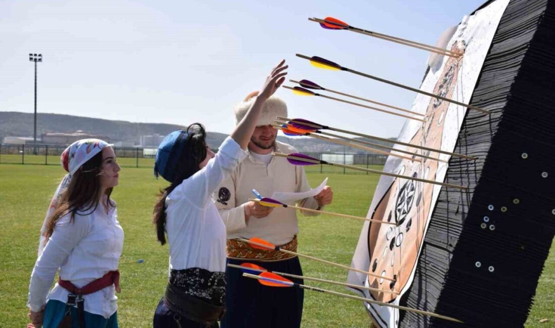 Geleneksel Okçuluk Müsabakaları tamamlandı Okul Sporları Geleneksel Okçuluk Müsabakaları, Kocatepe Spor Kompleksi atletizm sahasında