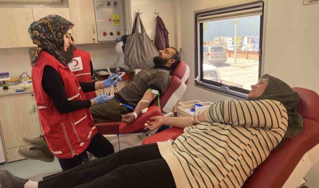 Gölpazarı kan bağışında rekor kırdı Bilecik’in Gölpazarı ilçesinde yapılan ’Kan bağışı’ organizasyonunda 80 kişi bağışta