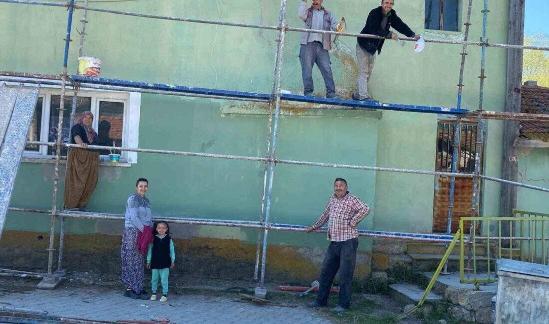 Hayırsever aile Gemiç mahalle camisi için harekete geçti Eskişehir’in Seyitgazi ilçesi Gemiç mahallesinde bir hayırsever aile, yaptıkları çalışmalar
