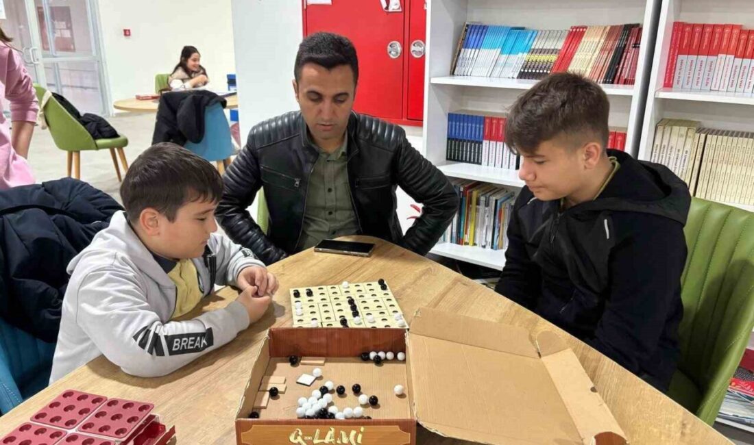Hisarcık’ta Akıl ve Zeka Oyunları İl Turnuvası Kütahya’nın Hisarcık İlçe Milli Eğitim Müdürlüğü tarafından ilk ve ortaokullar