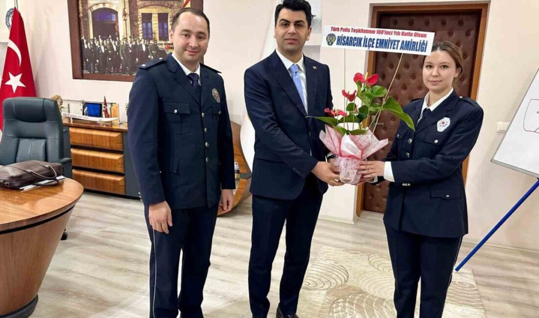 Hisarcık’ta Türk Polis Teşkilatının 180. yılı etkinlikleri Kütahya’nın Hisarcık ilçesinde Türk Polis Teşkilatının 180. kuruluş yıl dönümü