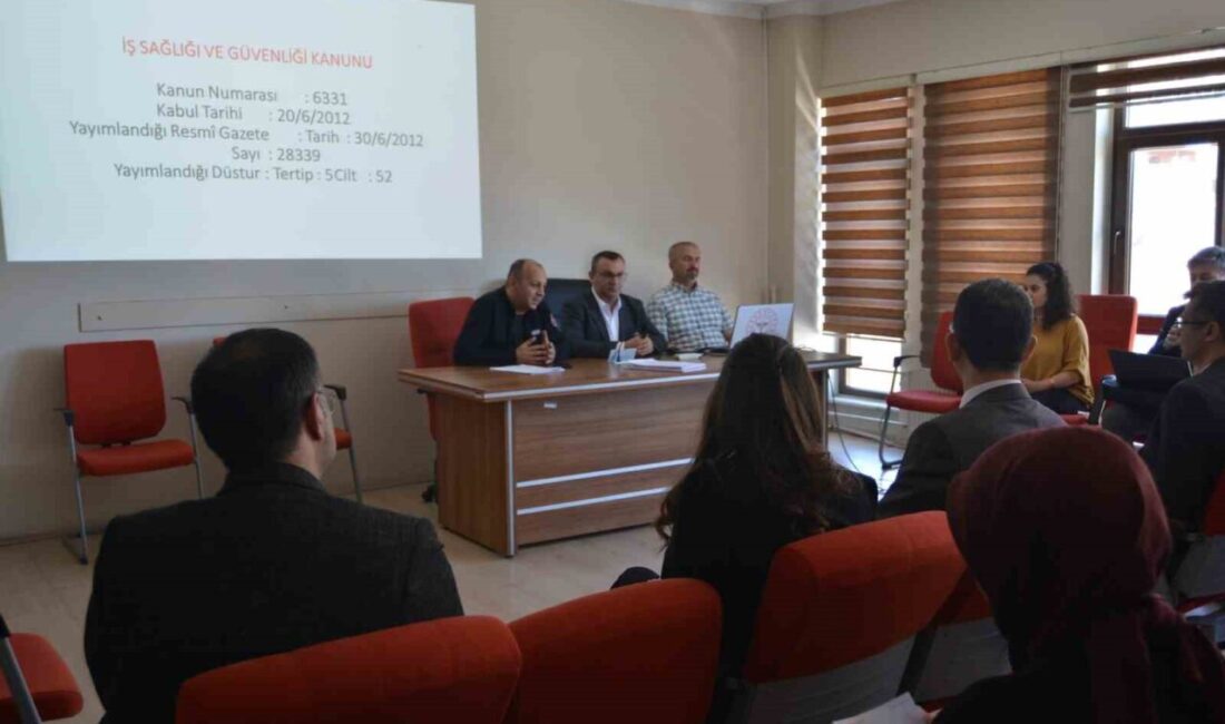 İl Sağlık Müdürlüğü’nde iş sağlığı ve güvenliği toplantısı yapıldı Tüm kamu kurum ve kuruluşlarında zorunlu hale gelen İş Sağlığı