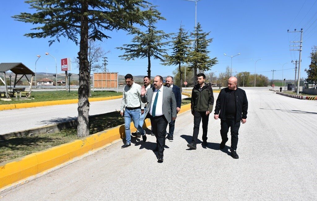 İlçe girişini sağlayan bulvar ve caddeler yenilenecek Eskişehir İnönü Belediyesi, ilçeyi daha modern ve estetik bir görünüme