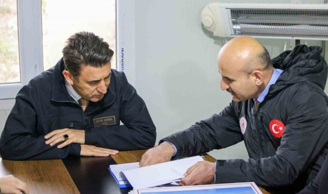 İnhisar ilçesinde yapımı devam eden TOKİ hızlı ilerliyor Bilecik Valisi Şefik Aygöl, İnhisar ilçesinde yapımı devam eden TOKİ