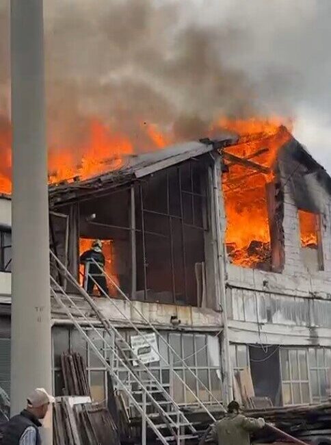 Isparta’da kereste imalathanesinde yangın Isparta’da bir kereste imalathanesinde çıkan yangın itfaiye ekiplerinin müdahalesiyle söndürüldü.