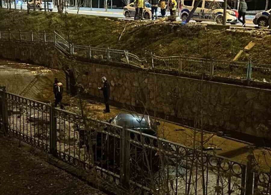 Isparta’da gece saatlerinde, Asayiş Şube Müdürlüğü’nde görevli Komiser Nazım Akkoyun,