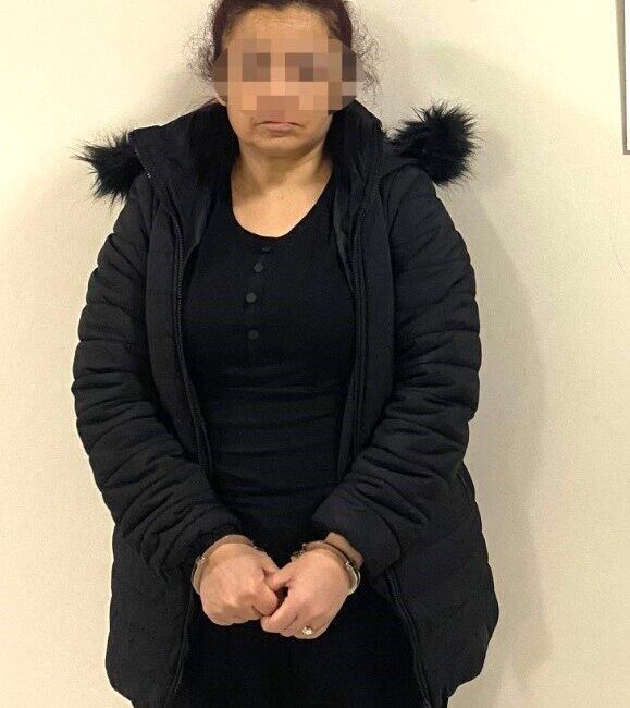 Kütahya’da 85 suç kaydıyla aranan kadın zanlı tutuklandı Kütahya’da 85 ayrı suç kaydıyla aranan kadın zanlı saklandığı adreste