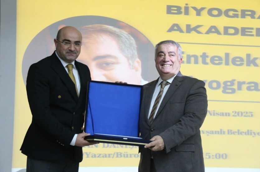 Kütahya’da “Biyografi Akademisi: Entelektüel Biyografi” etkinliği Kütahya İl Millî Eğitim Müdürlüğü tarafından Öğretmen Akademileri kapsamında düzenlenen
