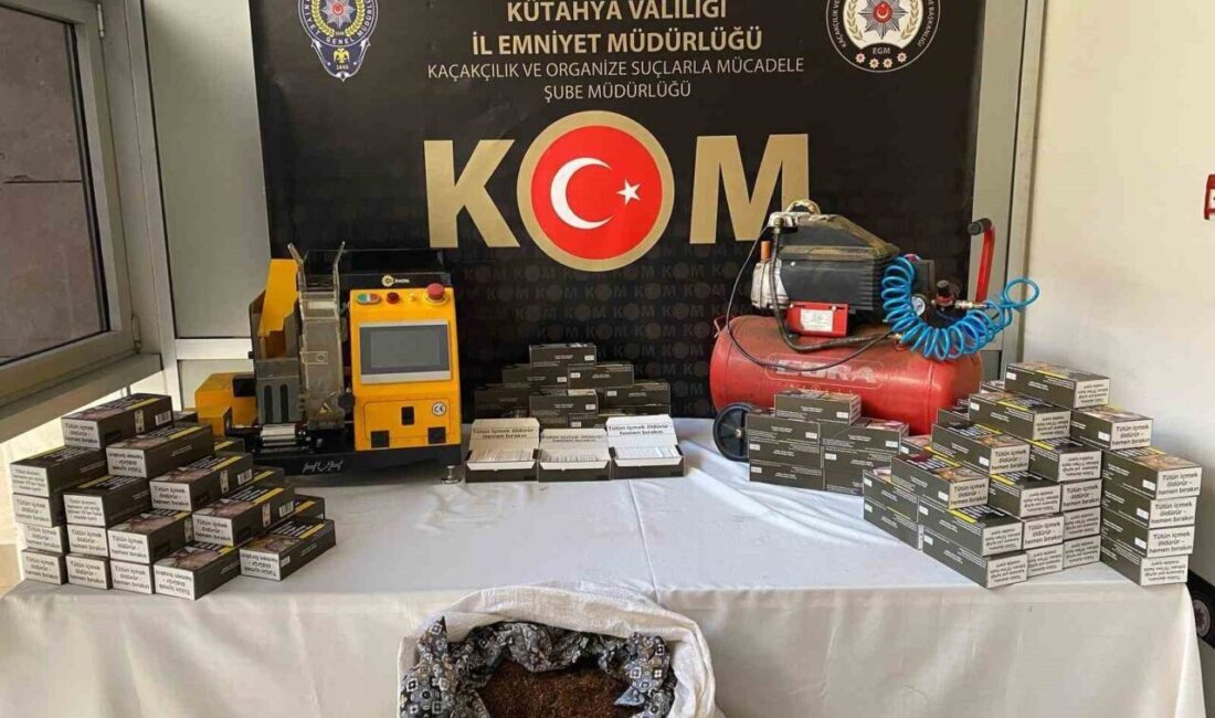 Kütahya’da kaçak makaron ve fişek ele geçirildi Kütahya İl Emniyet Müdürlüğü Kaçakçılık ve Organize Suçlarla Mücadele (KOM)