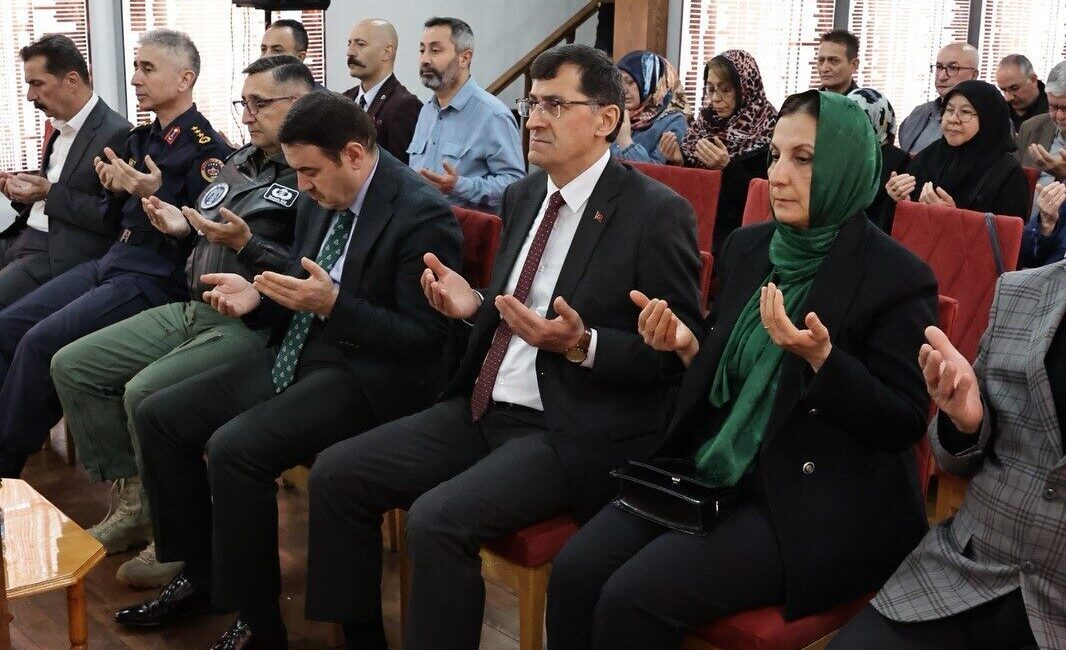 Kütahya’da şehit ve gaziler için mevlit programı Kütahya Belediyesi ile Harp Malulü Gaziler Şehit Dul ve Yetimleri