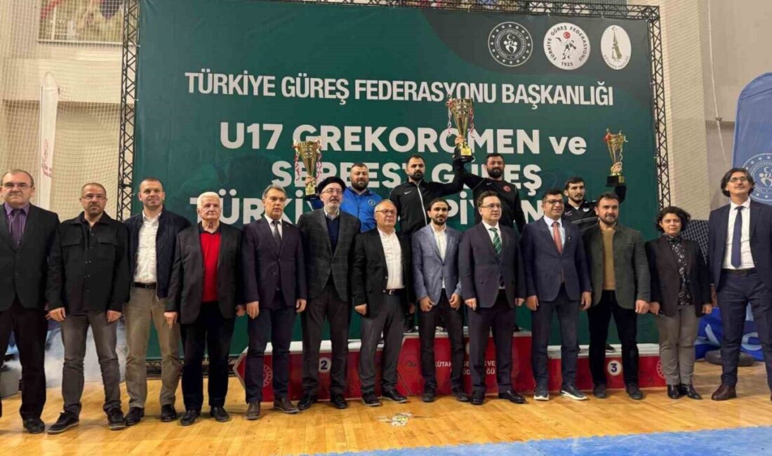 Kütahya’nın ev sahipliğinde düzenlenen U17 Güreş Türkiye Grup Müsabakaları, yoğun