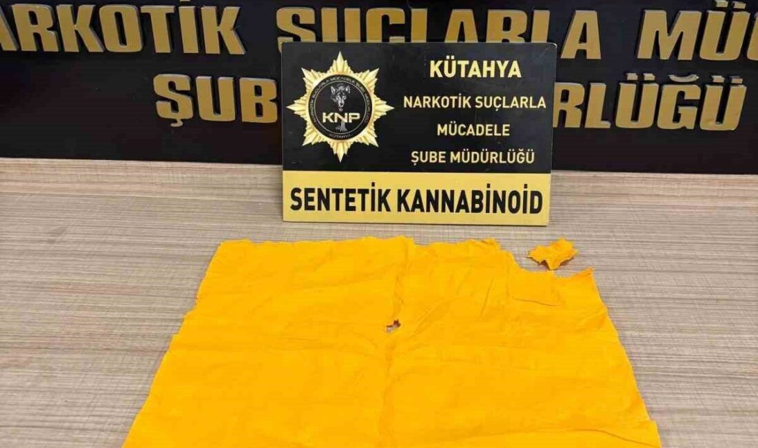 Kütahya’da uyuşturucu operasyonu: 2 şüpheli tutuklandı Kütahya’da polis ekipleri tarafından gerçekleştirilen uygulama sırasında durdurulan araçta yüklü